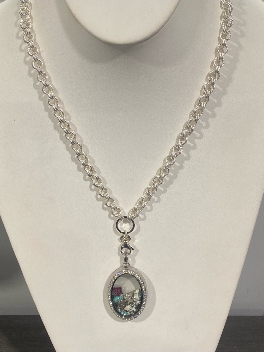 Origami Owl silver-tone floating charm living locket necklace